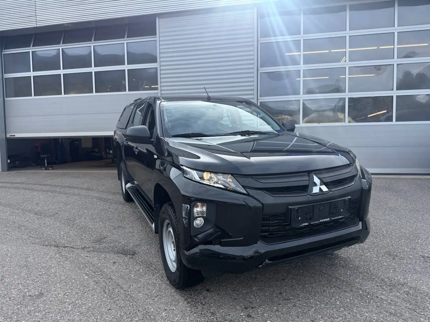 Mitsubishi L200 Doppelkabine inkl. Hardtop Schwarz - 1