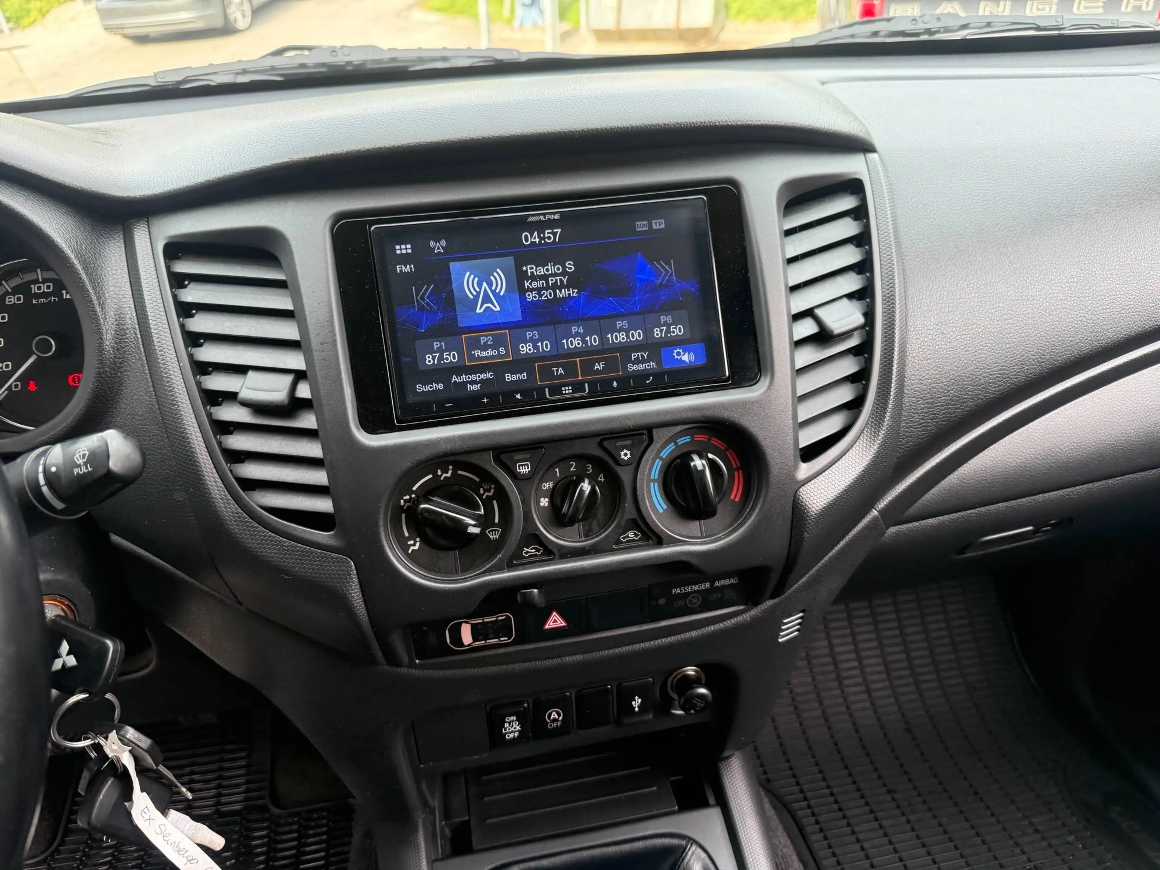 Mitsubishi L200 Doppelkabine inkl. Hardtop — photo 10