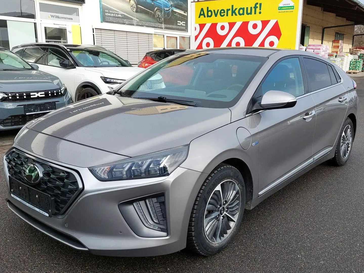 Hyundai IONIQ 1,6 GDi Plug-In PHEV Level 5 DCT Automatic Grau - 1