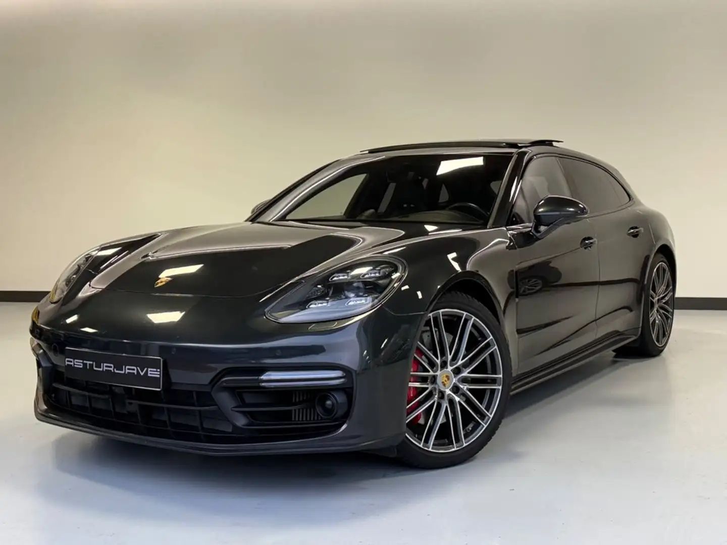 Porsche Panamera GTS Sport Turismo Gris - 2