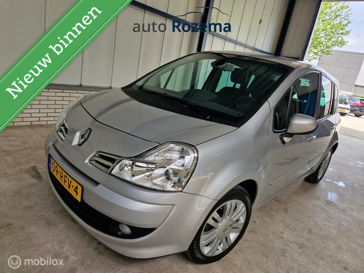 Renault Modus 1.2 TCE Dynamique Gris - 1