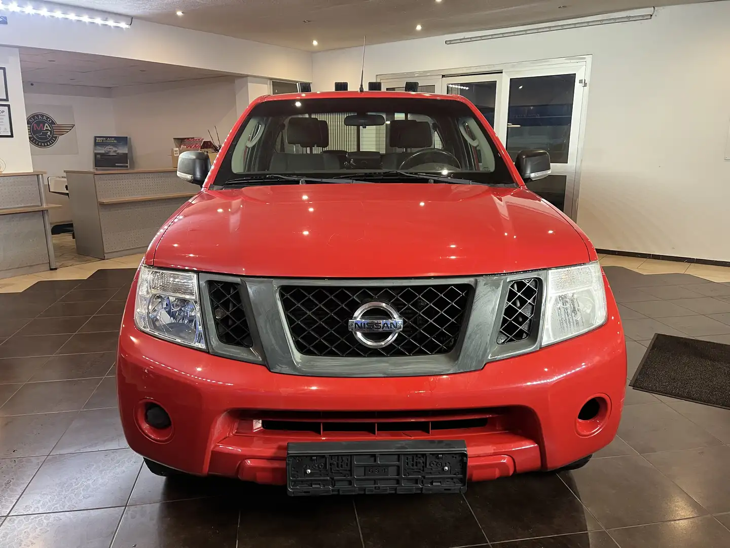 Nissan Navara King Cab XE 4X4*Klimaanlage*Top Gepflegt Rot - 2