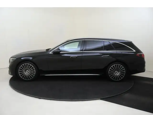 Mercedes-Benz E-Class view 8