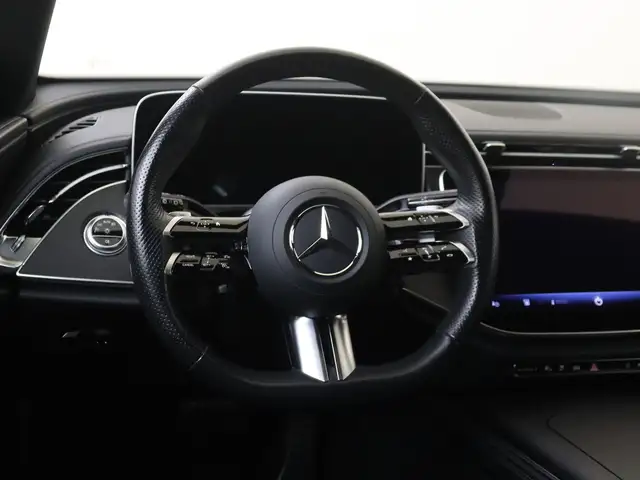 Mercedes-Benz E-Class view 10