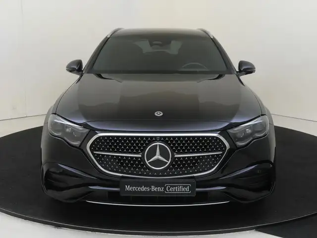 Mercedes-Benz E-Class view 6