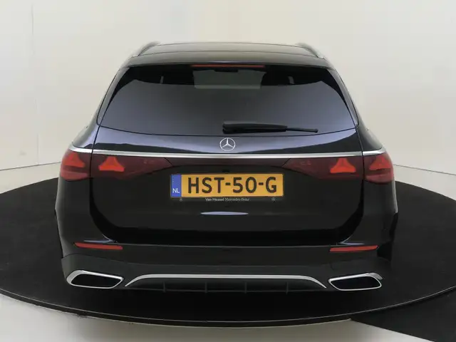 Mercedes-Benz E-Class view 7