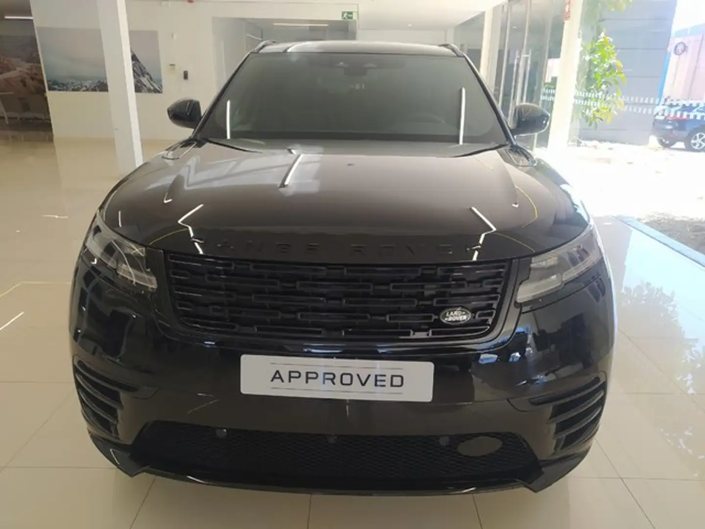 Land Rover Range Rover Velar 2.0D I4 MHEV Dynamic SE 4WD Aut. 204 Negro - 2