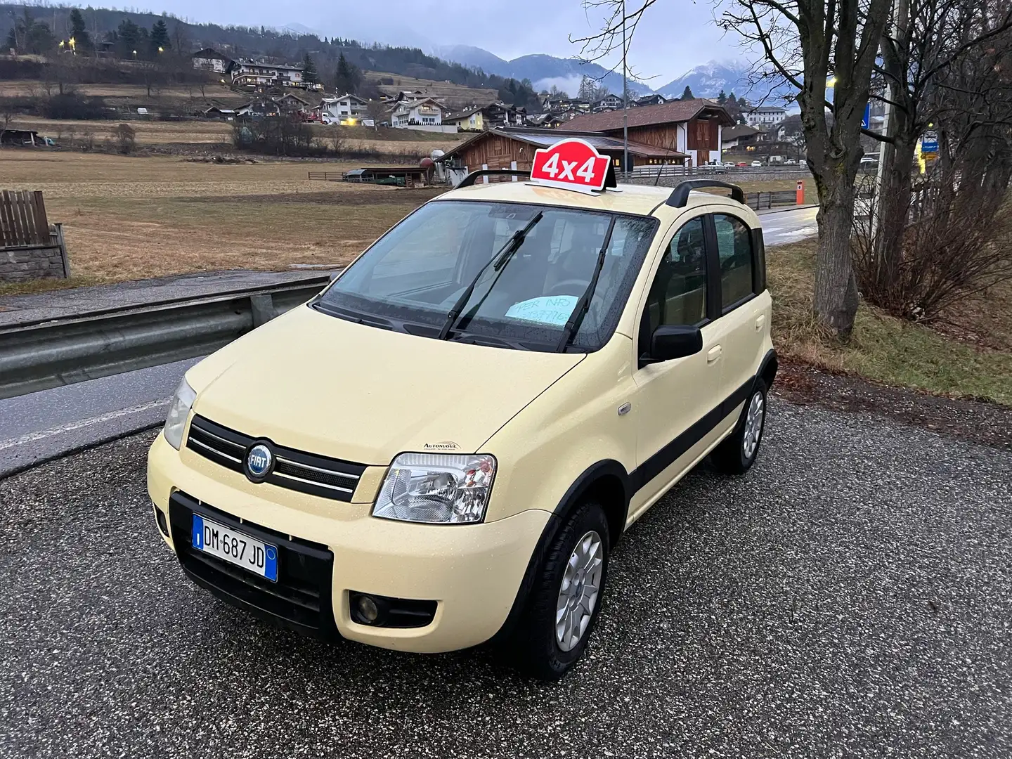Fiat Panda 1.3 mjt 16v Climbing 4x4 Żółty - 1