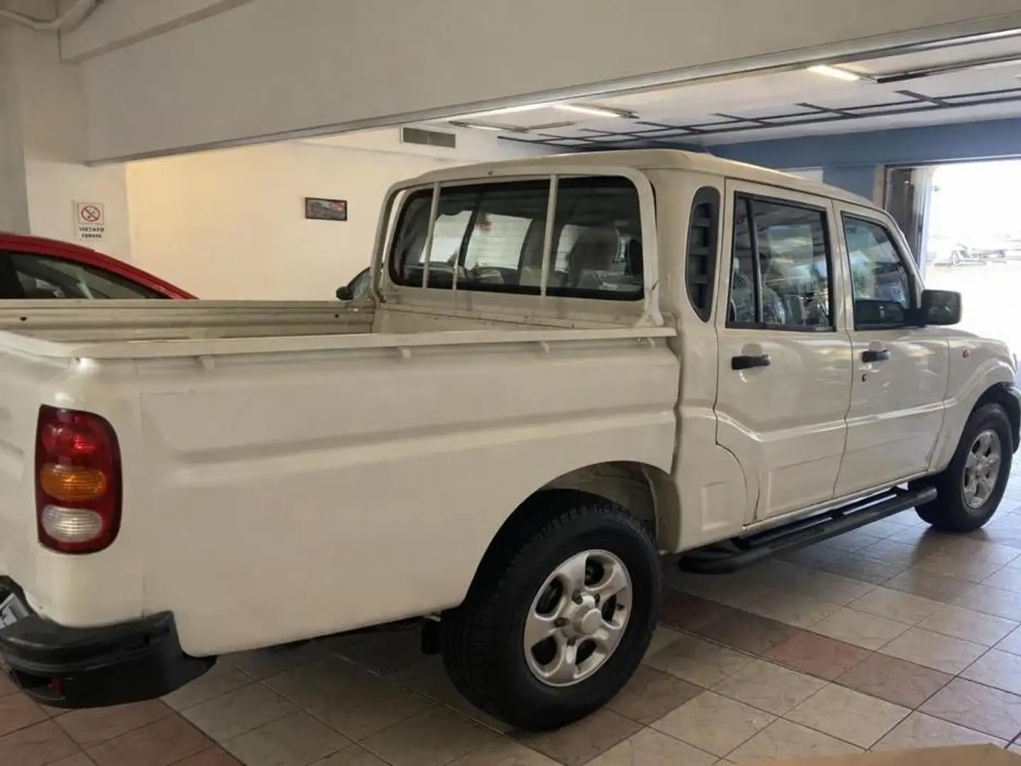 Mahindra Goa Goa Fuoristrada 2.2 mhawk GLX 16v 4wd 5p Weiß - 2