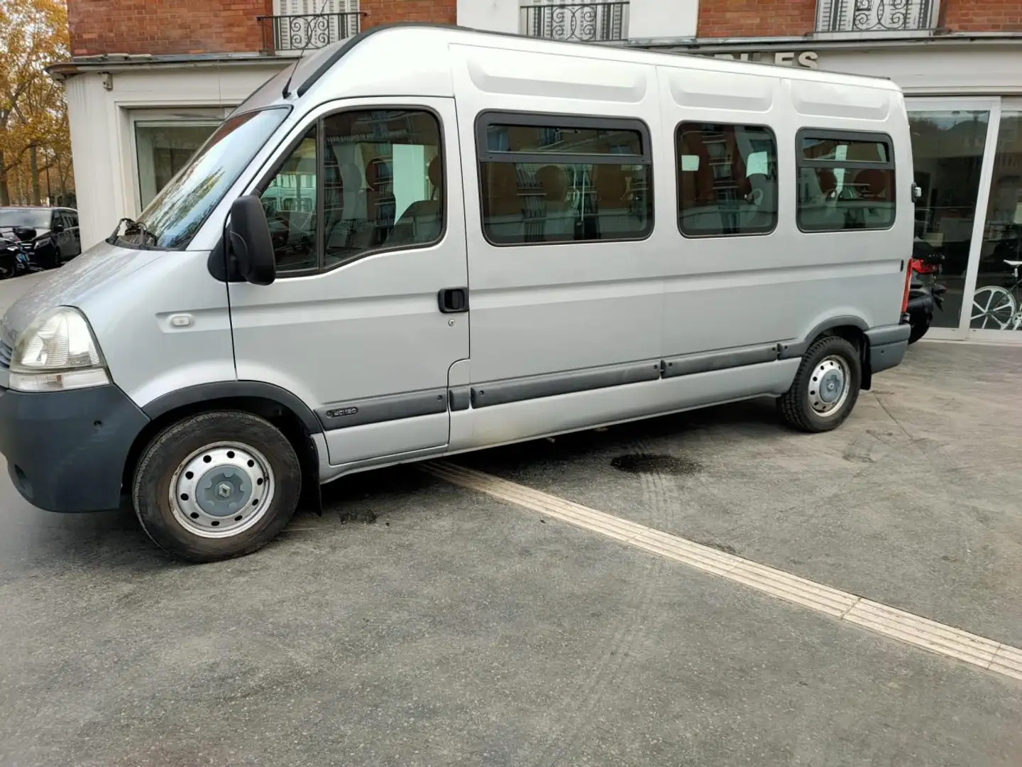 Renault Master L3H2 3T9 2.5 DCI 120CH Gris - 1