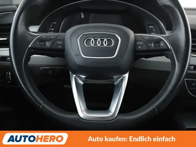 Audi E-Tron view 14