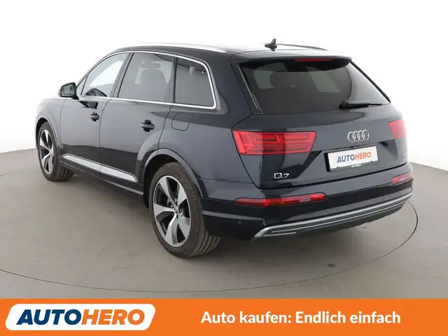 Audi E-Tron view 4