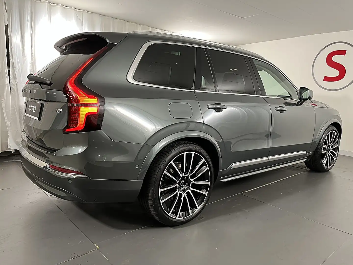 Volvo XC90 T8 Ultra Bright Executive Edition | Auto Stahl... Grün - 2