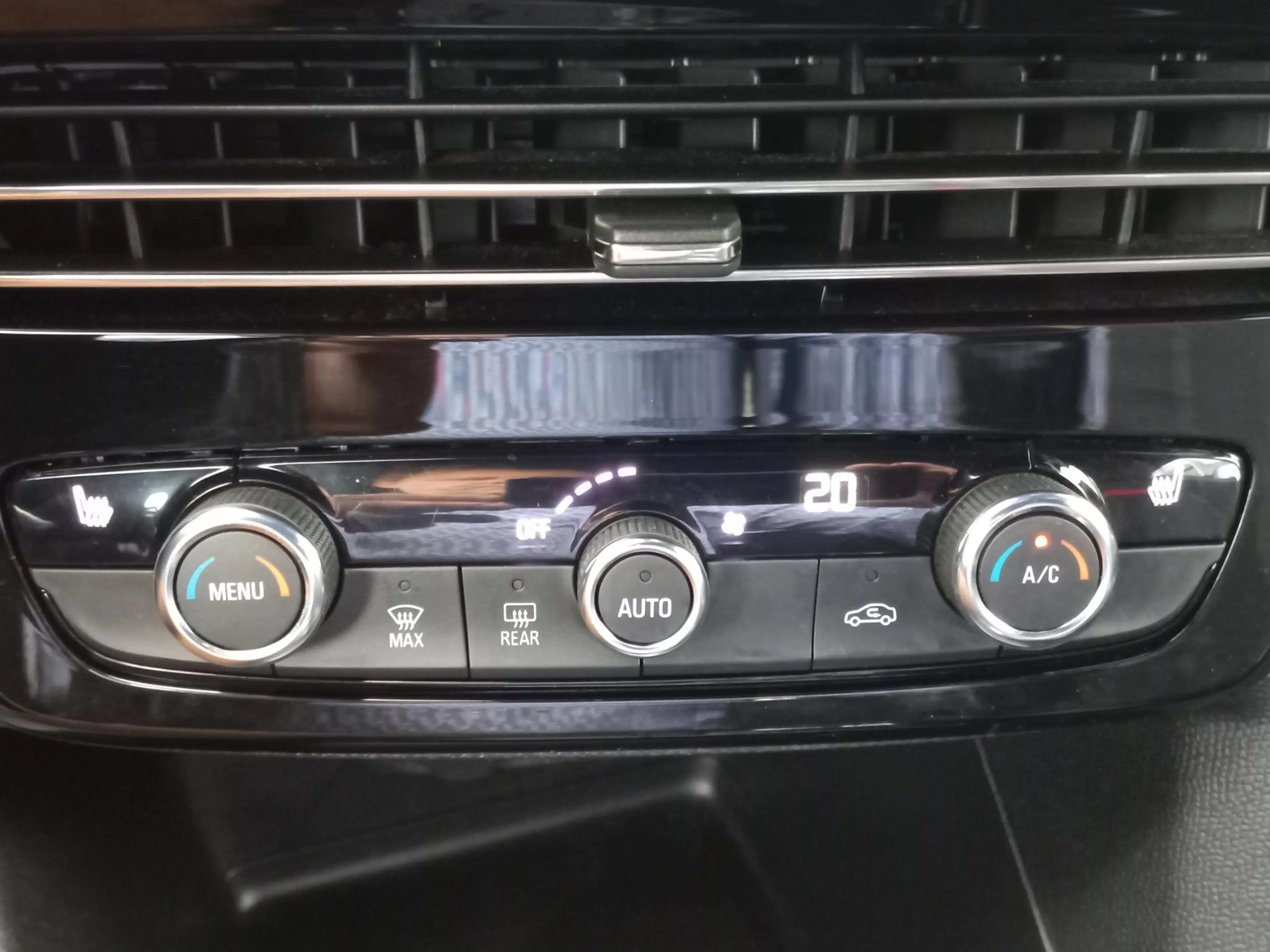 Opel Mokka-E GS Line 50-kWh 136pk 3-fase | SOH 97,4% | Climate — photo 8