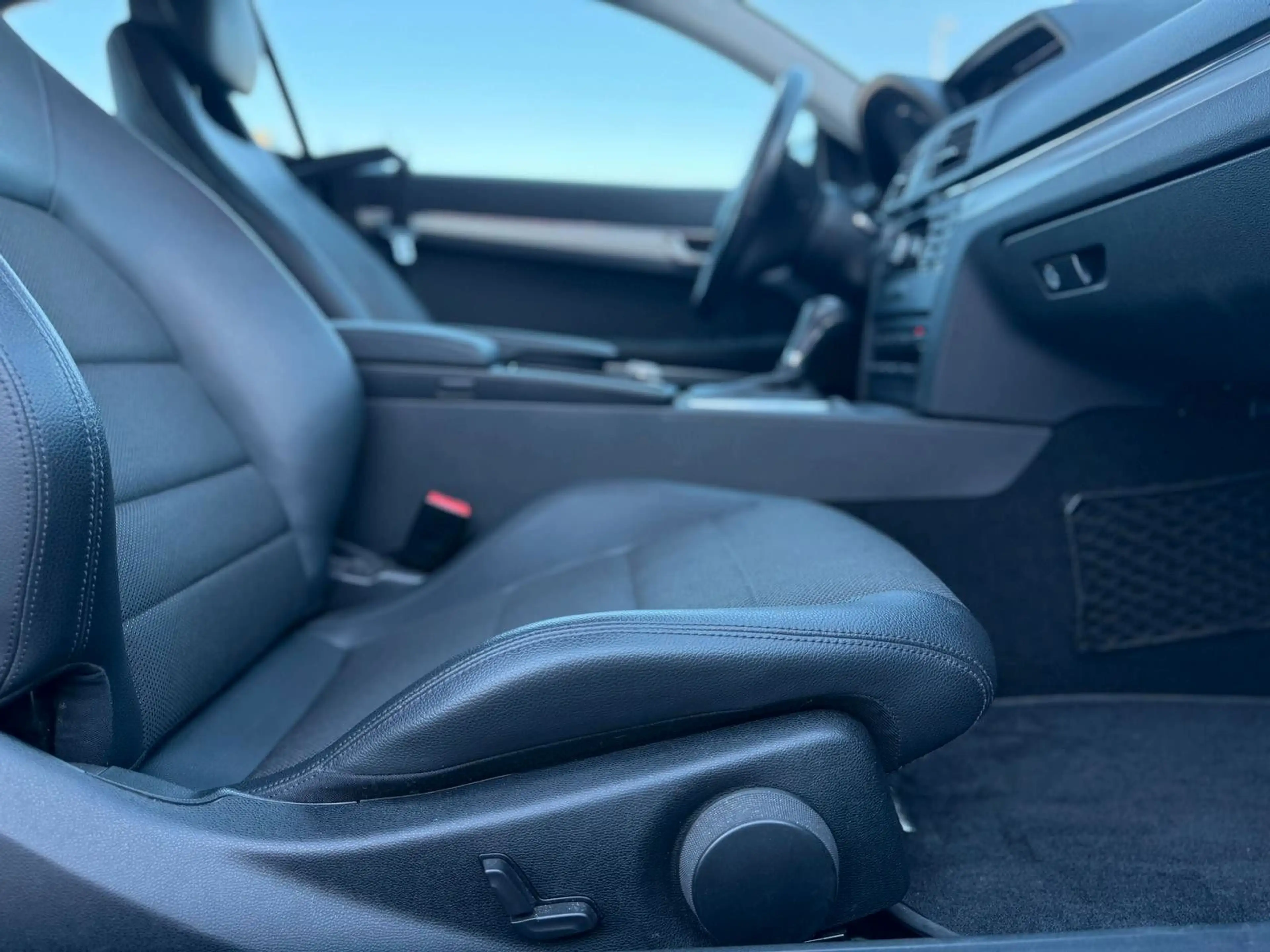 Mercedes-Benz E 250 E250 CGI Coupe, Automatik — photo 9