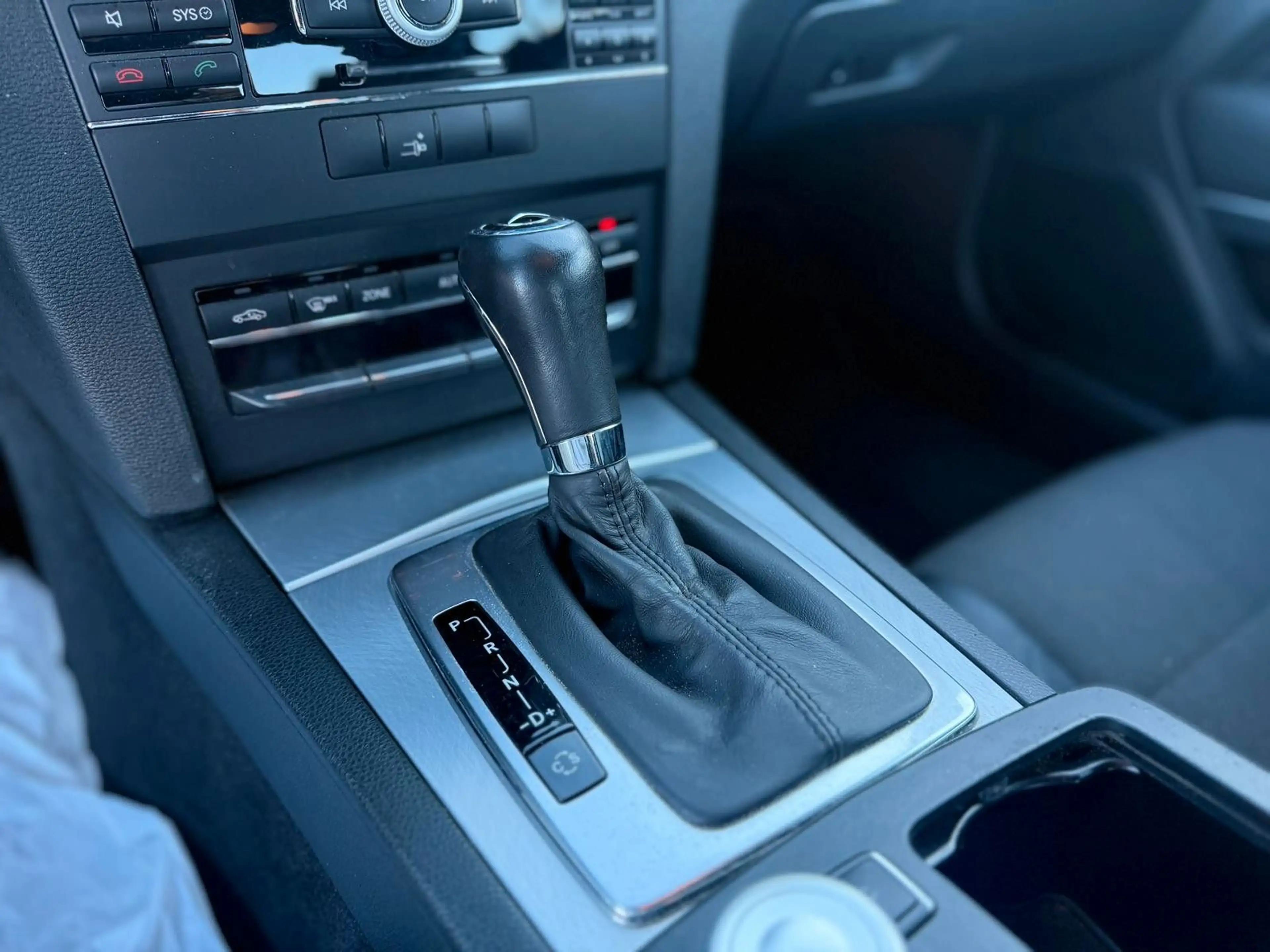 Mercedes-Benz E 250 E250 CGI Coupe, Automatik — photo 14