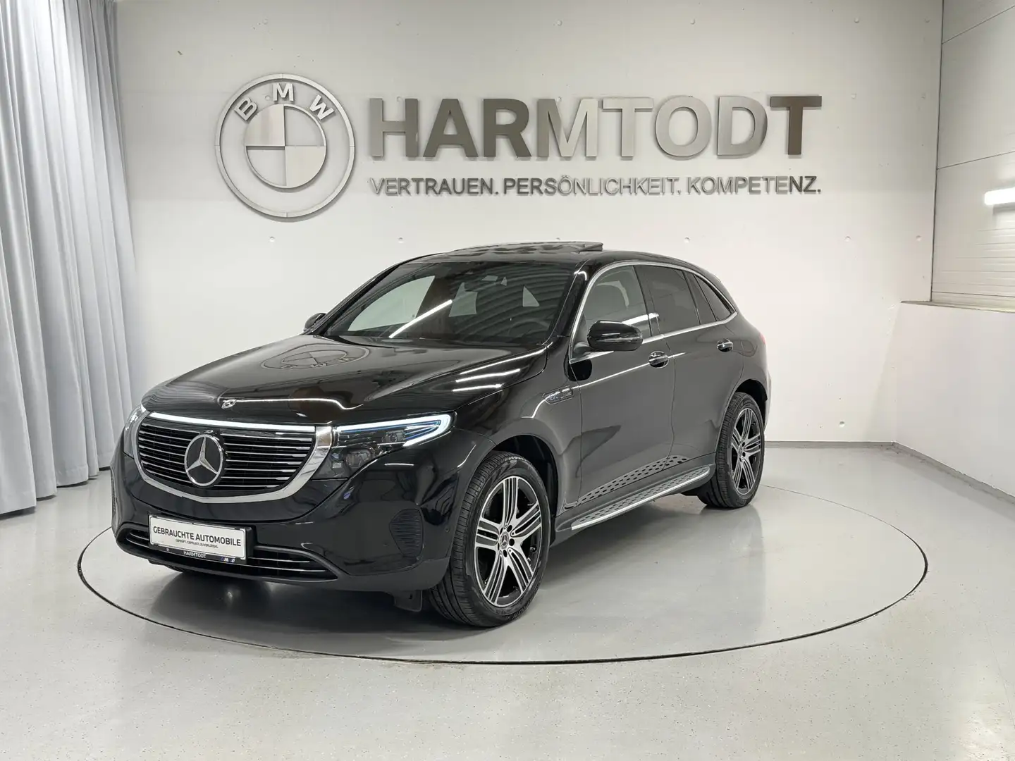 Mercedes-Benz EQC 400 4MATIC Schwarz - 2