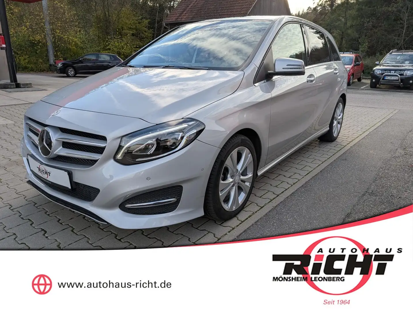 Mercedes-Benz B 180 Urban Navi Kamera LED SHZ Argent - 1