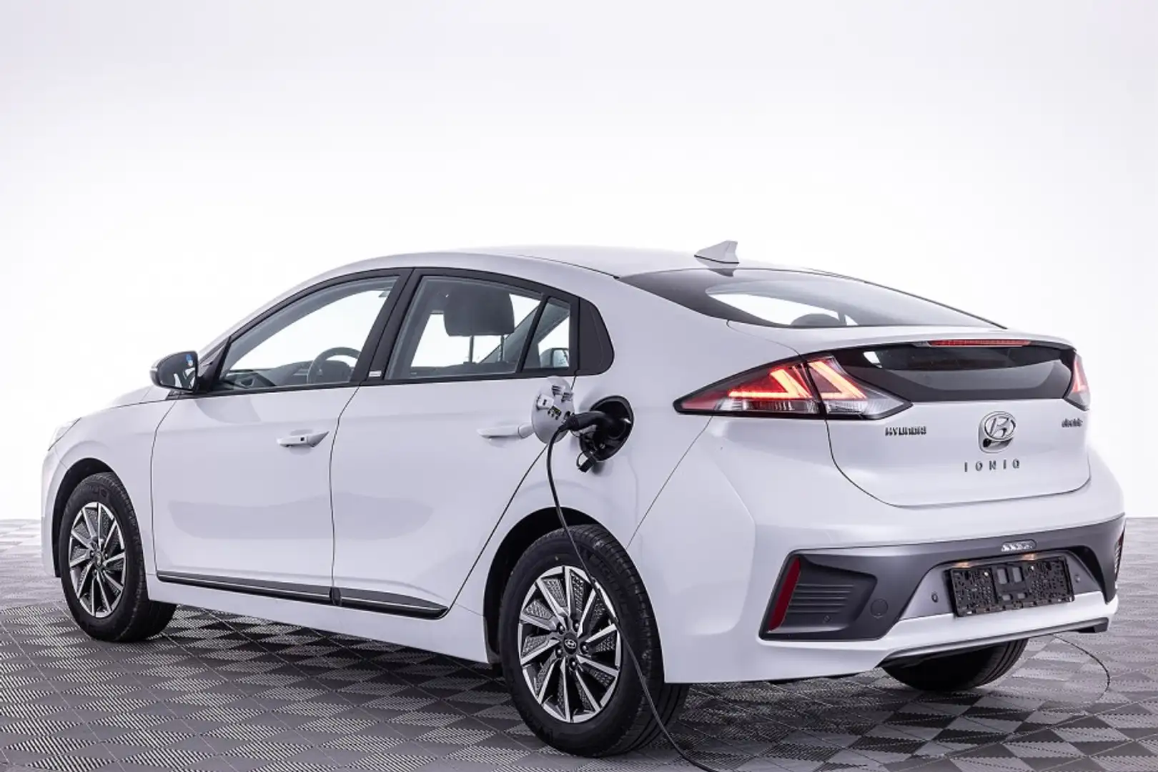 Hyundai IONIQ Comfort EV 38 kWh | SOH 97% | NAVI | ECC | KEYLESS Wit - 2