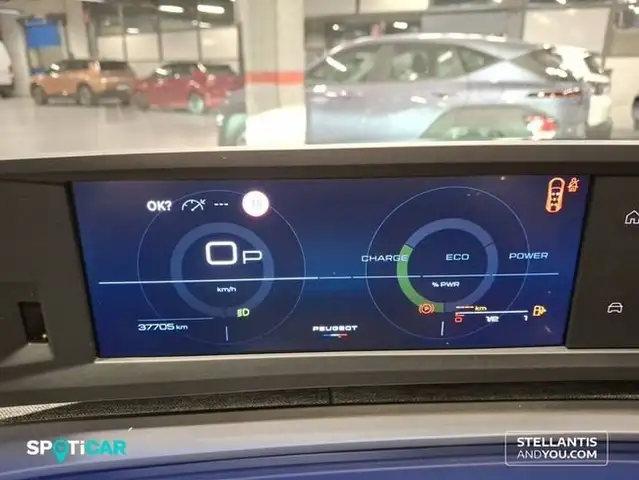 Peugeot 5008 view 12