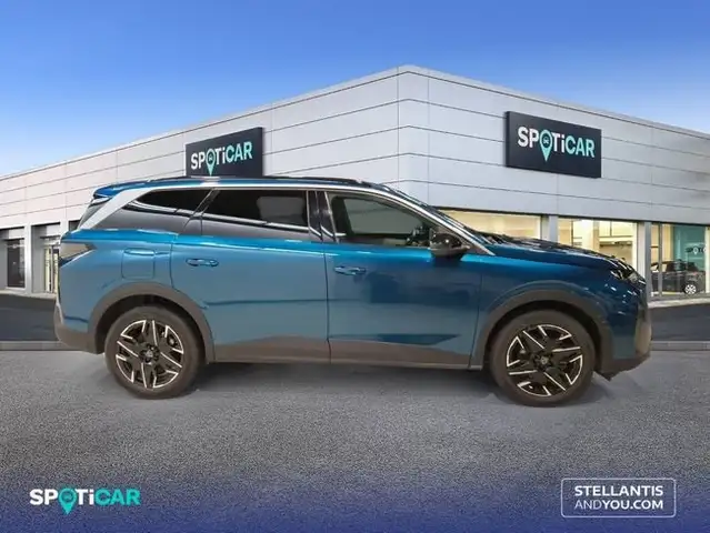 Peugeot 5008 view 4