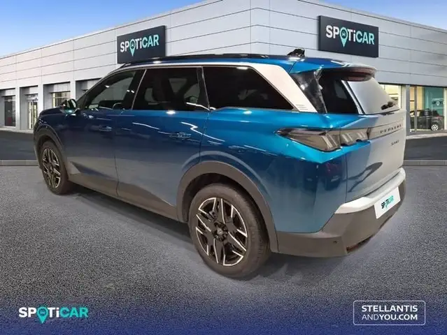 Peugeot 5008 view 5