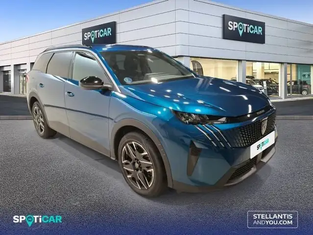 Peugeot 5008 view 3