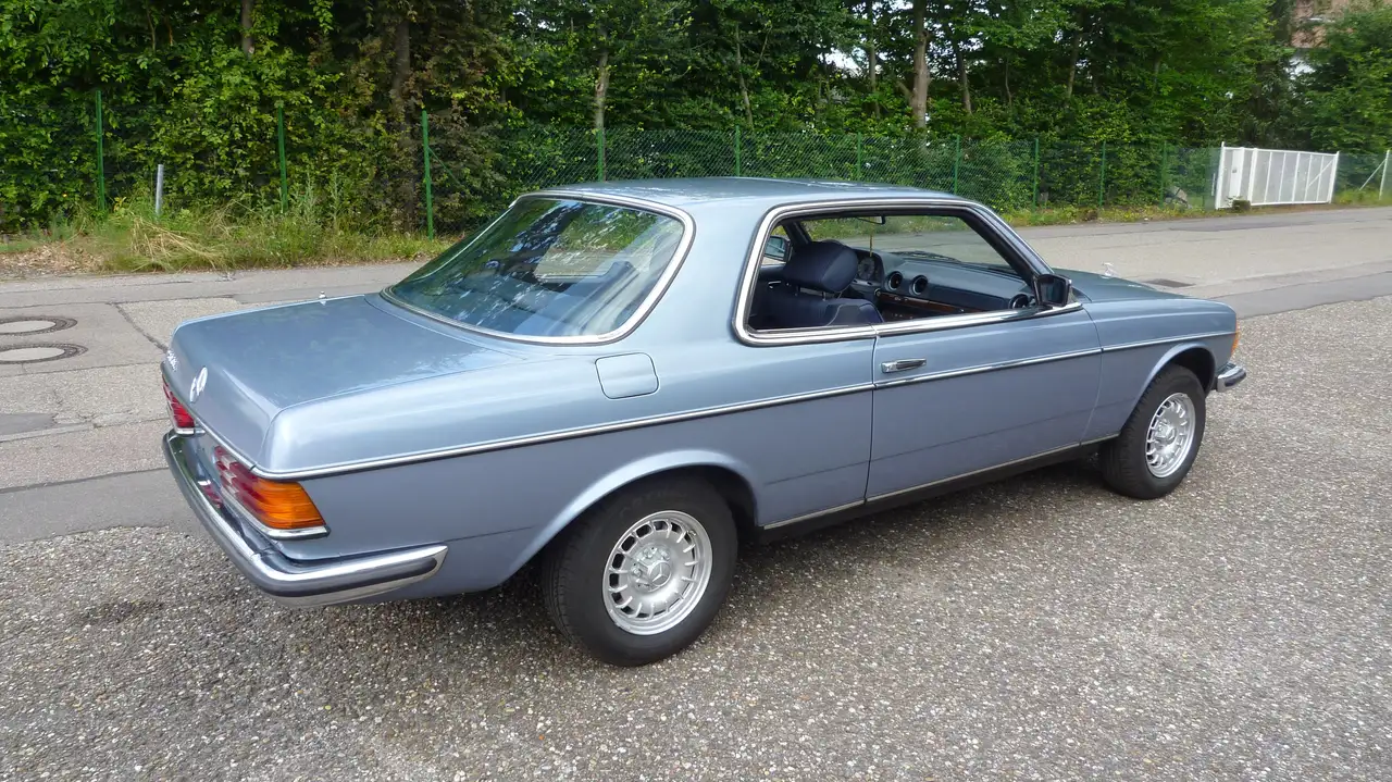 Mercedes-Benz CE 230