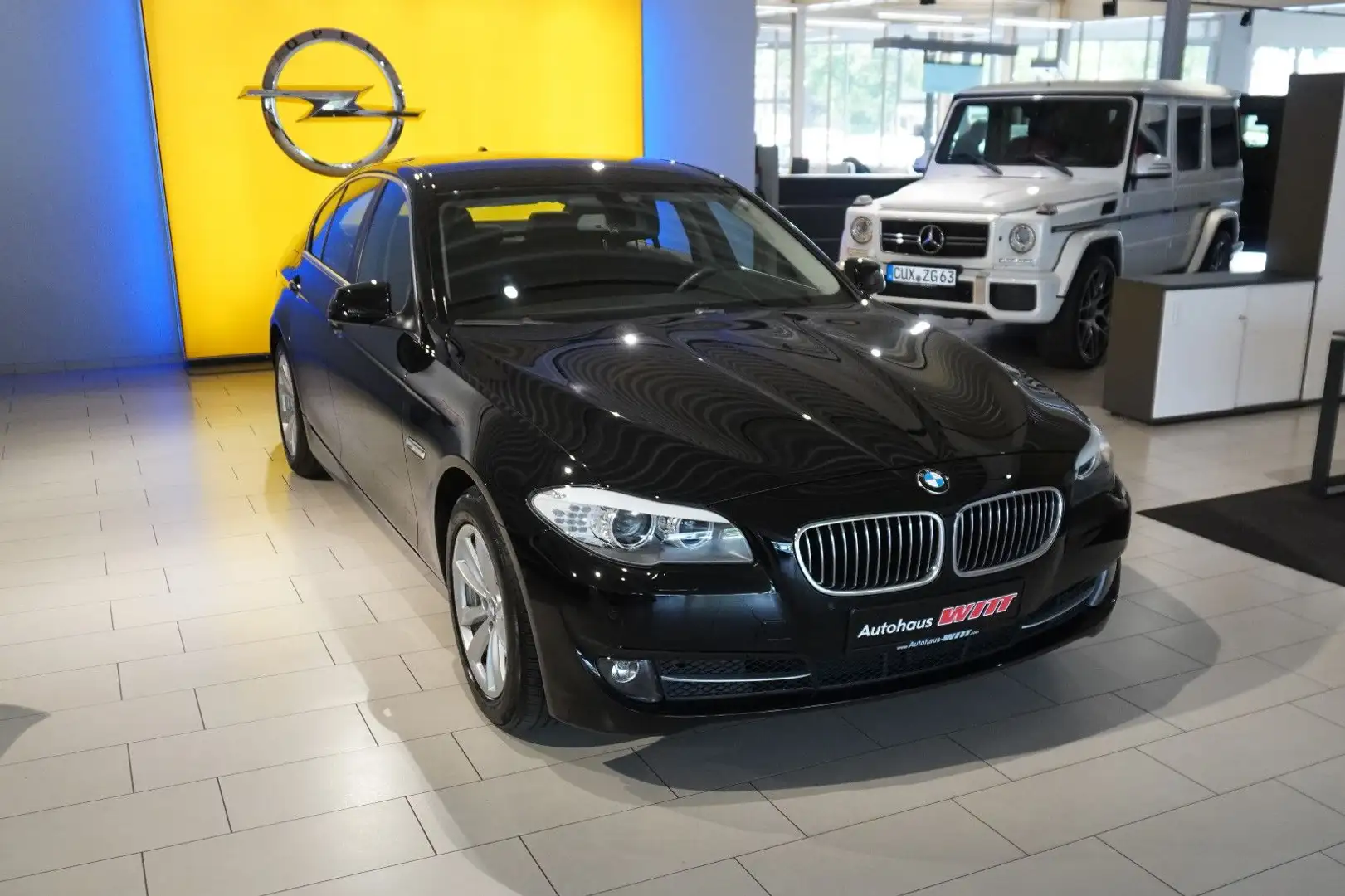 BMW 523 i Lim. °Neuer Motor bei BMW°1.Hand°AHK°Scheck Negro - 1