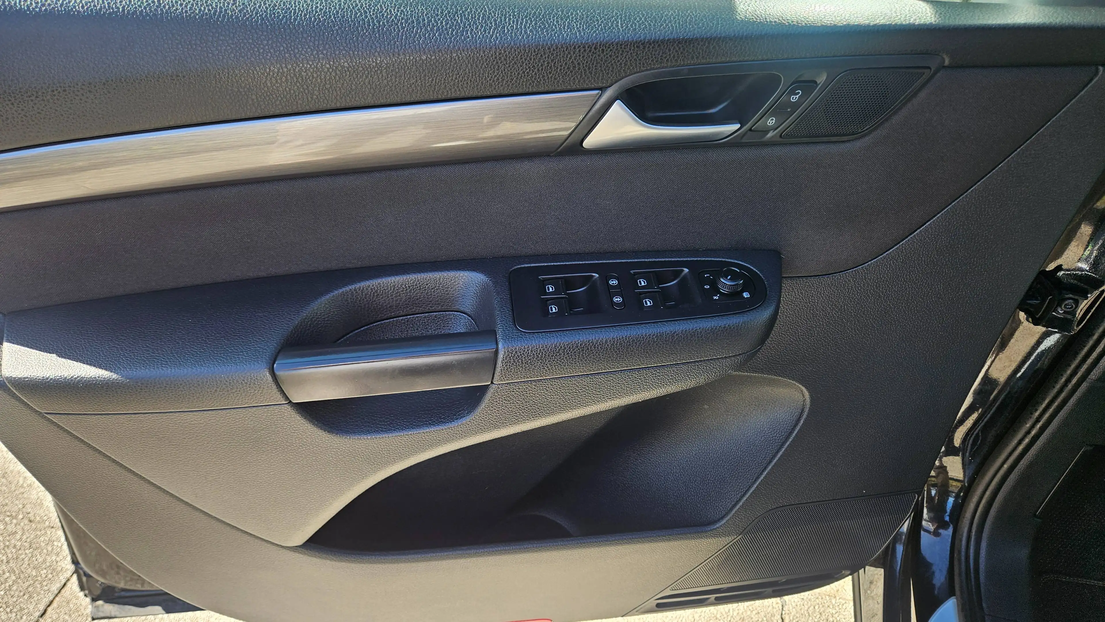 Volkswagen Sharan Sharan Diesel 2.0 TDI DSG BlueMotion Technology Allstar — photo 17