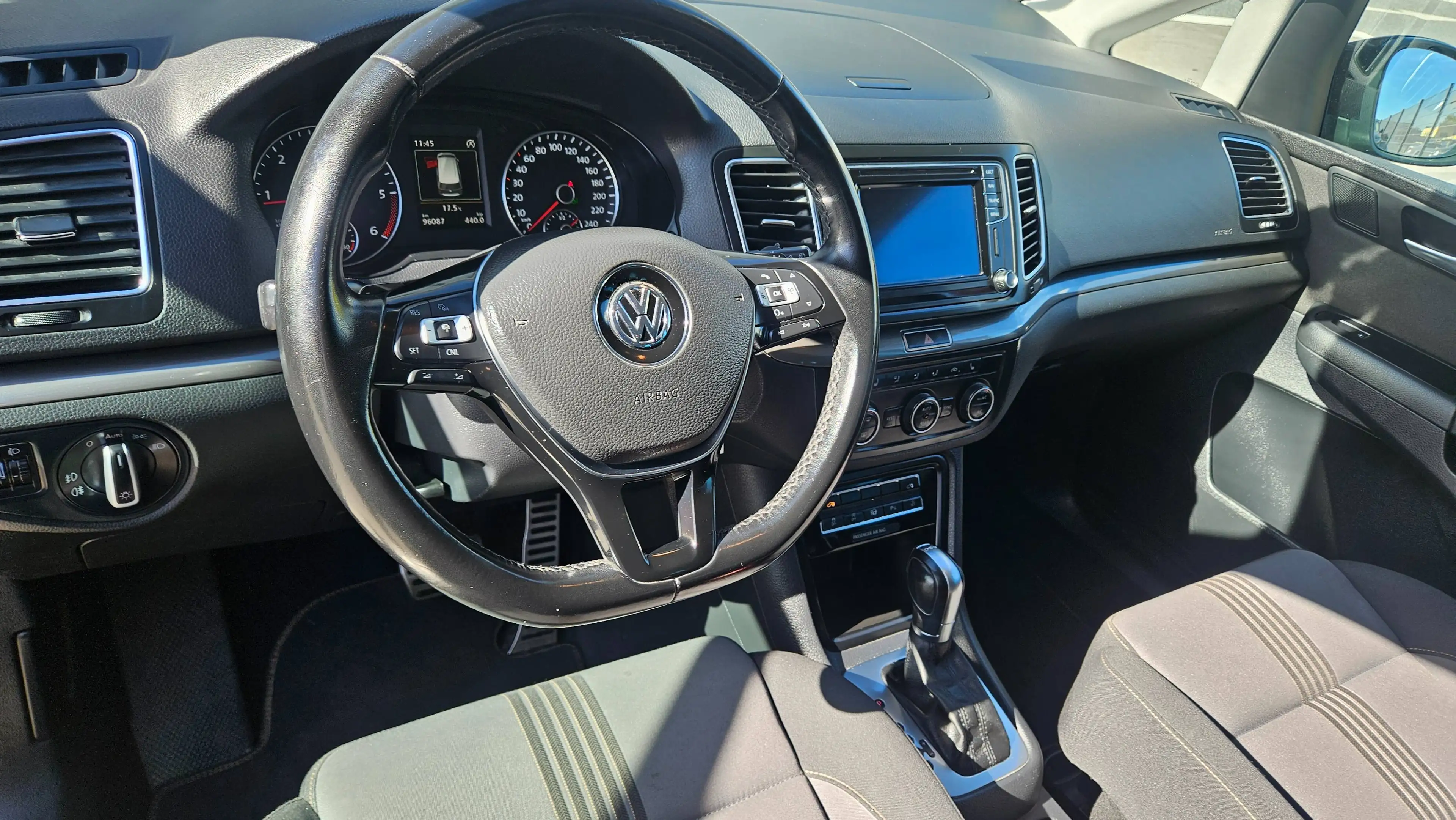 Volkswagen Sharan Sharan Diesel 2.0 TDI DSG BlueMotion Technology Allstar — photo 14