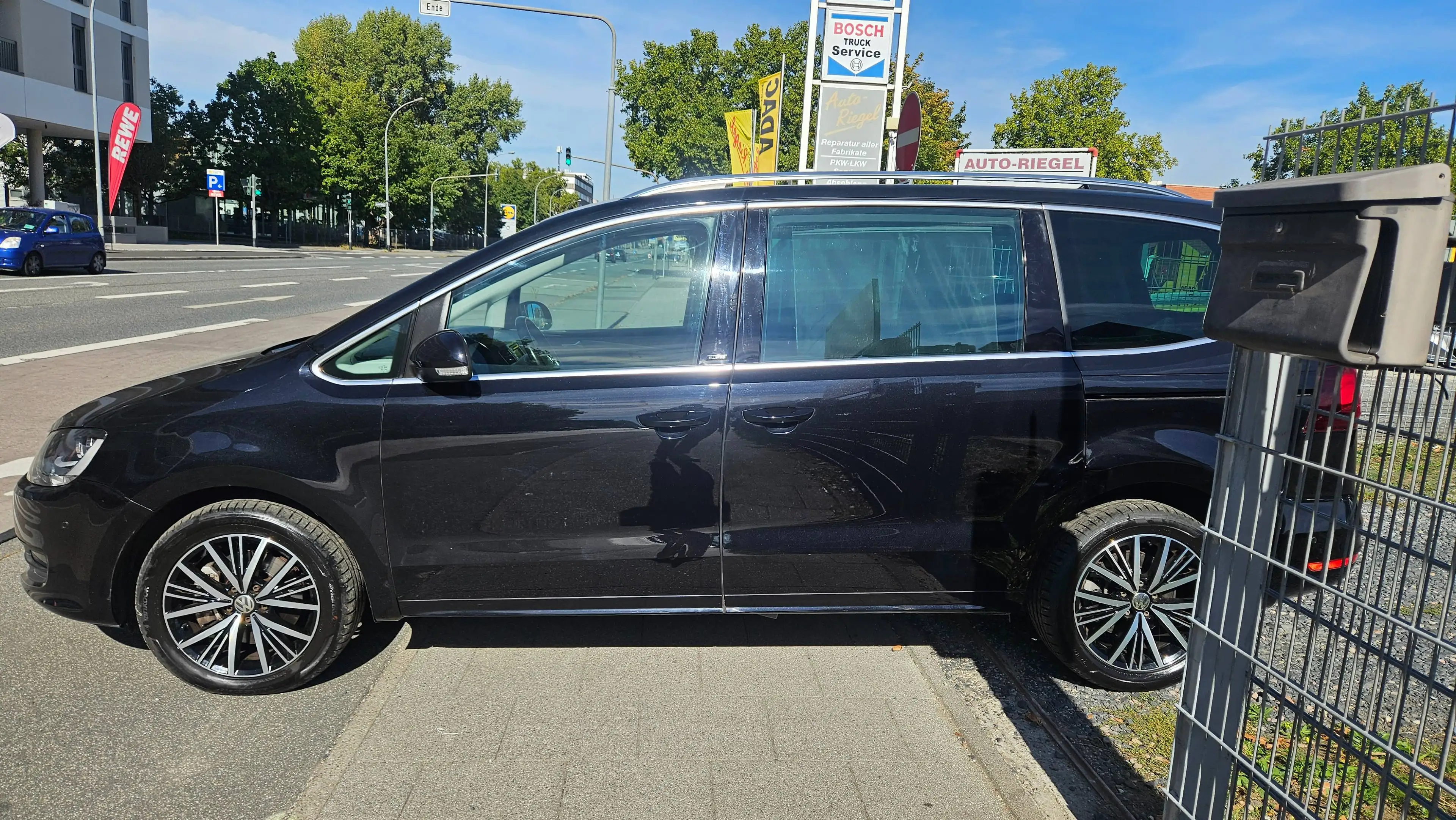 Volkswagen Sharan Sharan Diesel 2.0 TDI DSG BlueMotion Technology Allstar — photo 3