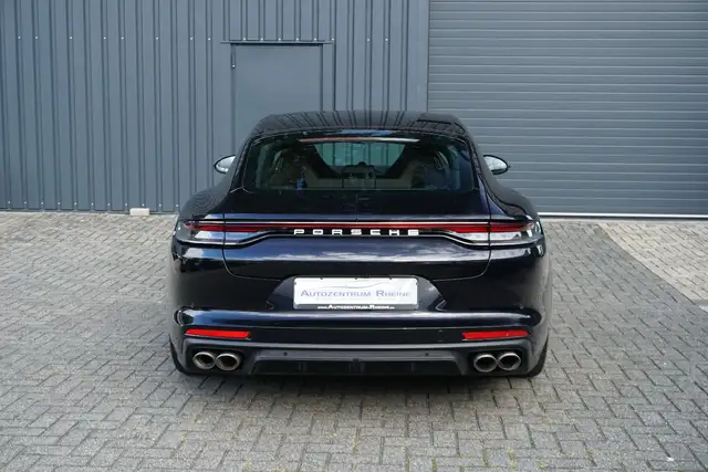 Porsche Panamera view 6