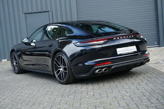 Porsche Panamera view 5