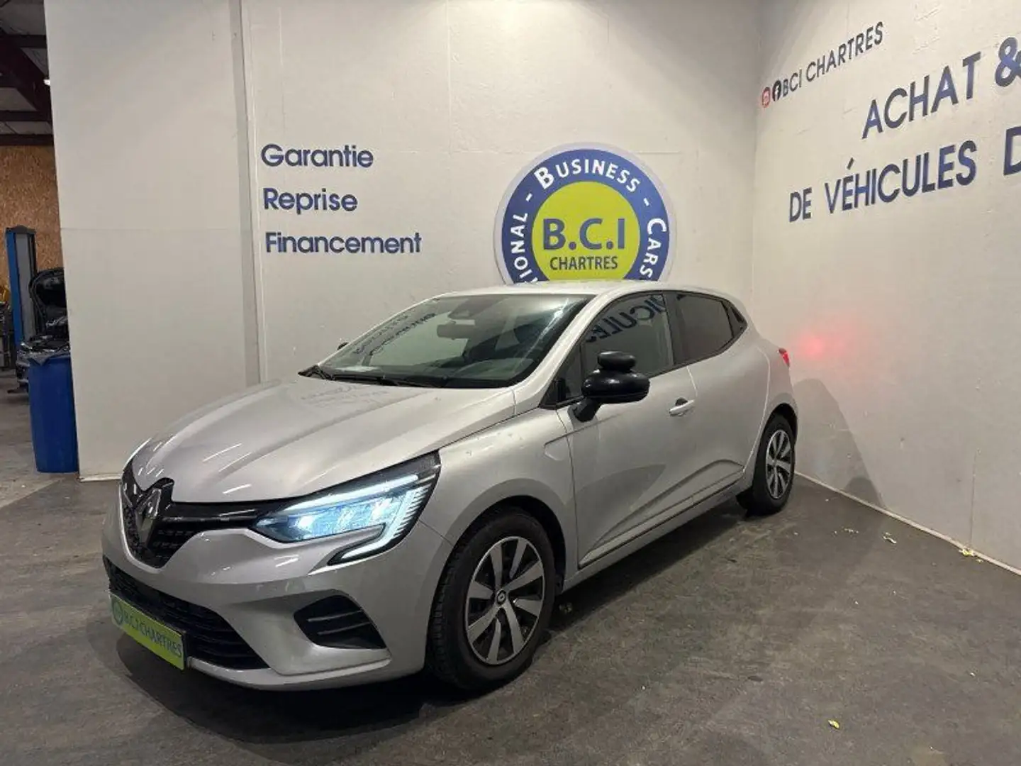 Renault Clio V 1.0 TCE 90CH EQUILIBRE Grau - 2