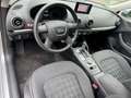 Audi A3 2.0 TDI S tronic Attraction Automatik 1 Hand Plateado - thumbnail 11