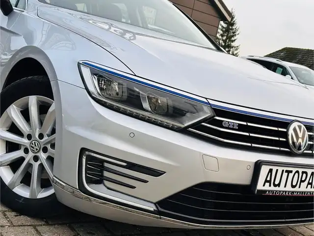 Volkswagen Passat main image