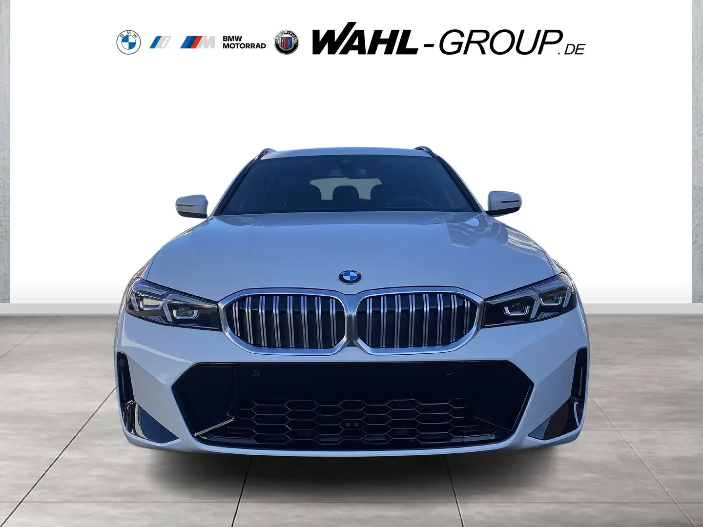 BMW 318 i Touring M Sport AHK Navi Comfort LED Bílá - 2