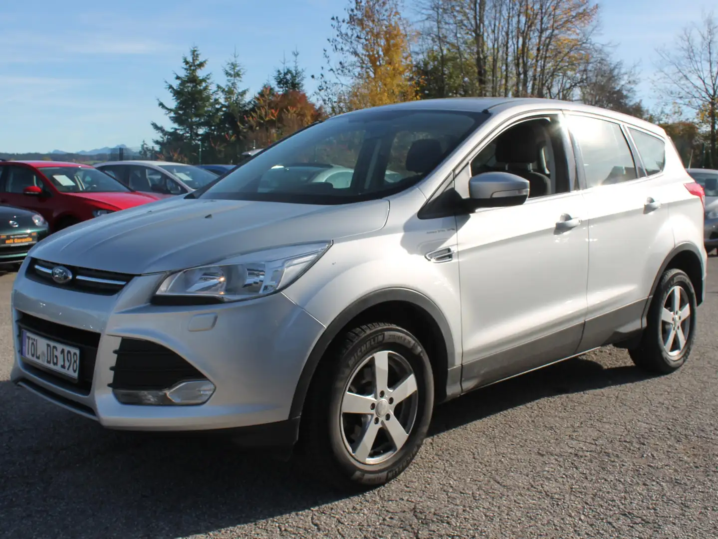 Ford Kuga 1,6 150 PS Trend KLIMA EURO 5 Silber - 1