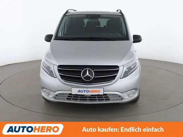 Mercedes-Benz Vito view 9