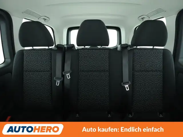 Mercedes-Benz Vito view 15