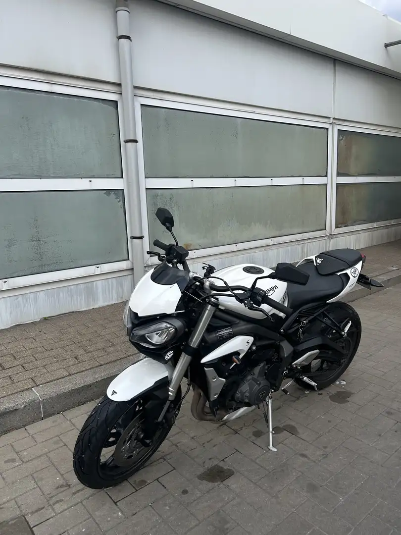 Triumph Street Triple S yoshimura - 1