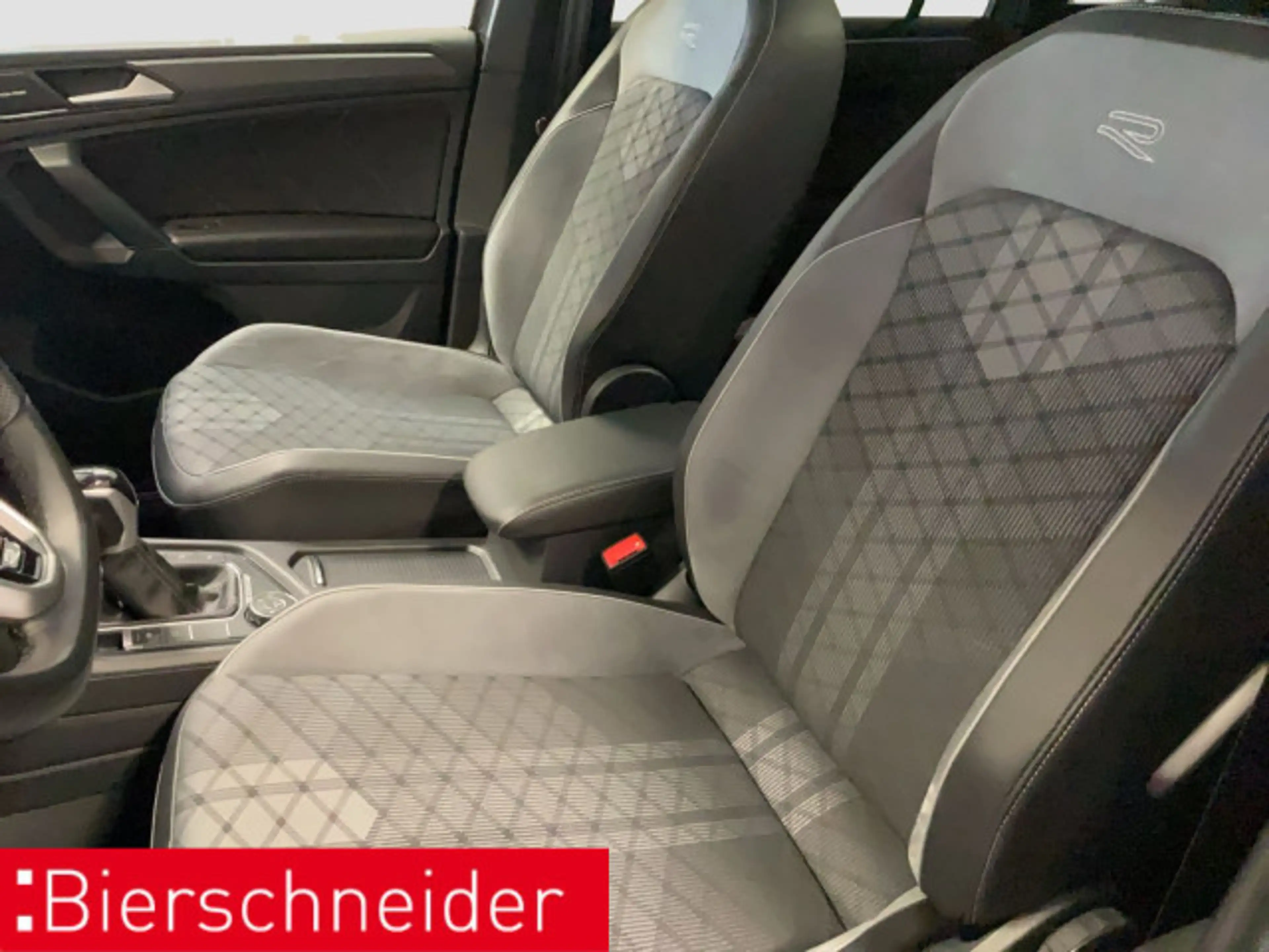 Volkswagen Tiguan 2.0 TSI DSG 4Mo R-Line Black AHK PANO STA — photo 11