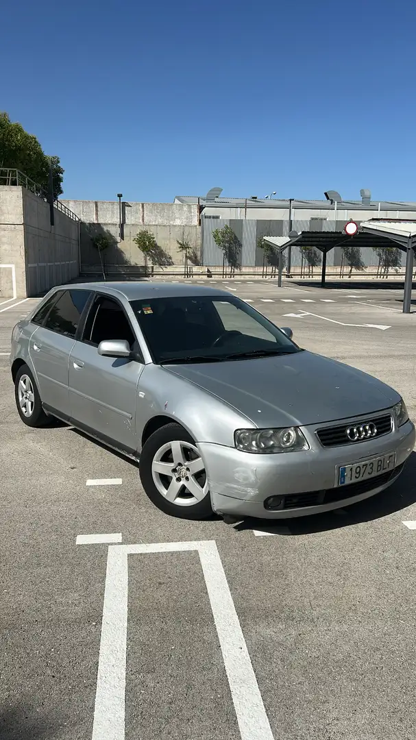 Audi A3 1.9TDI Ambiente Aut. - 1