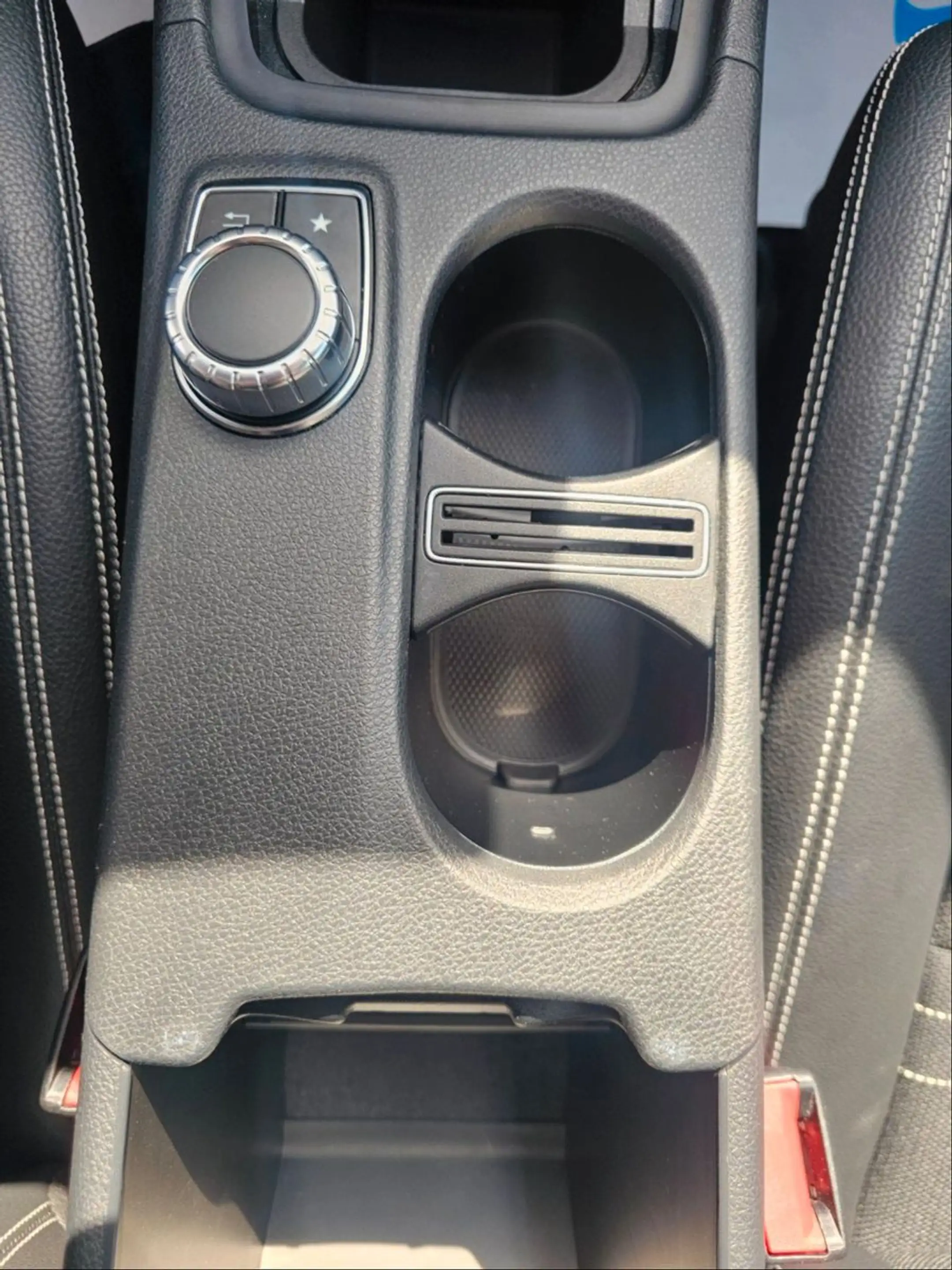 Mercedes-Benz GLA 180 GLA GLA 180 — photo 9