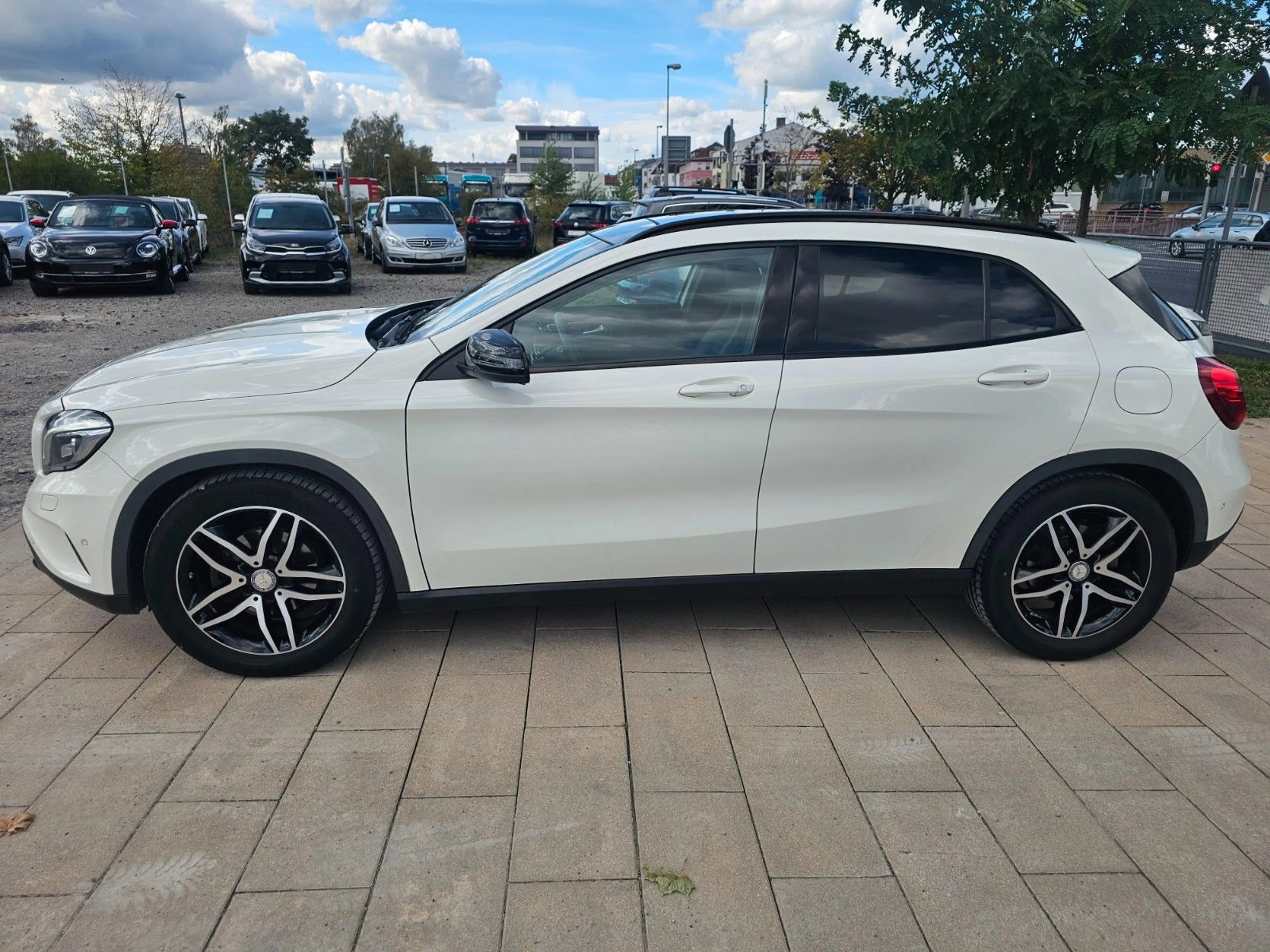 Mercedes-Benz GLA 180 GLA GLA 180 — photo 4
