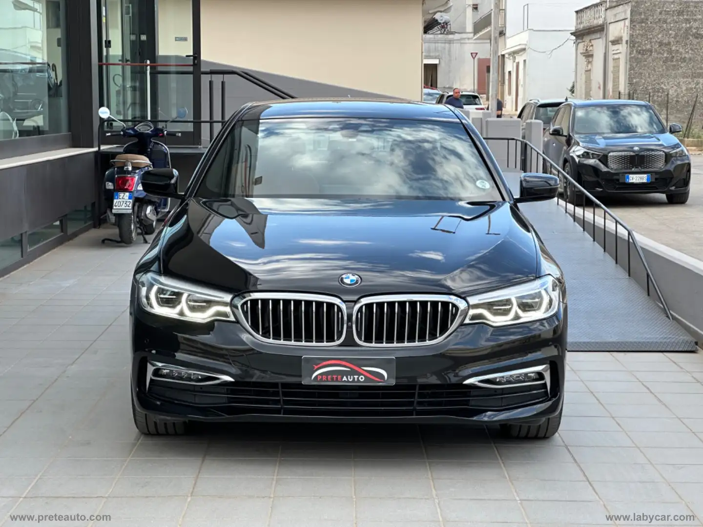 BMW 530 530i xDrive Luxury Nero - 2
