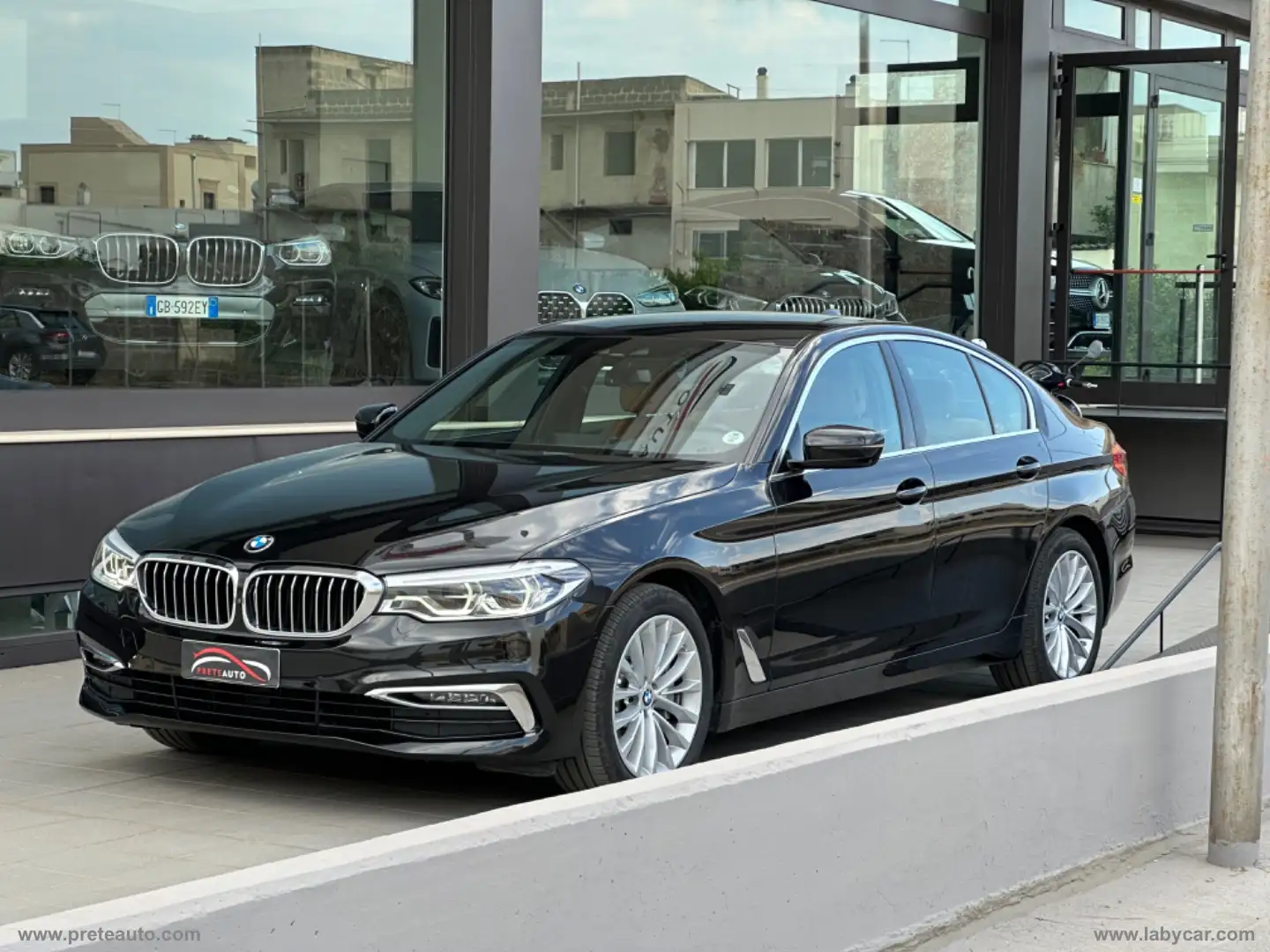 BMW 530 530i xDrive Luxury Nero - 1