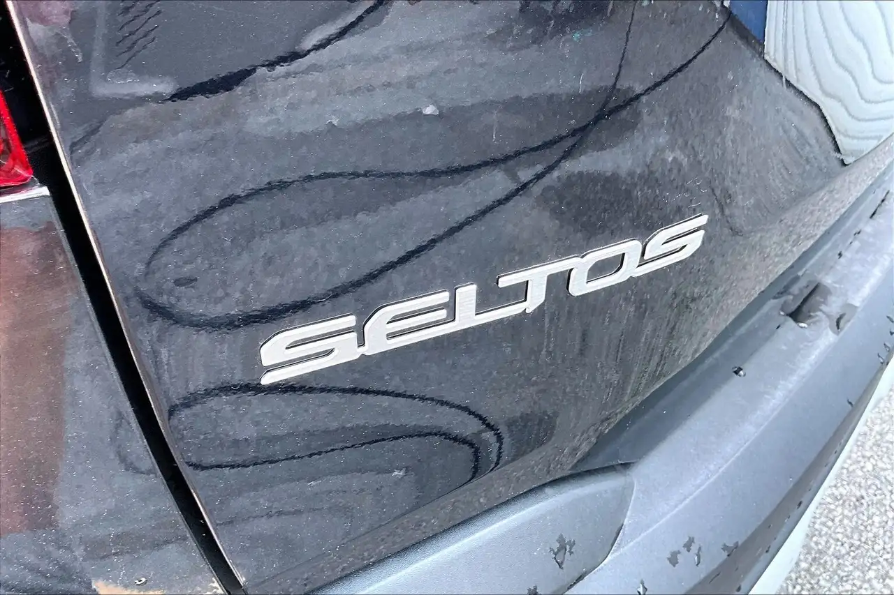 Kia Seltos photo Kia Seltos