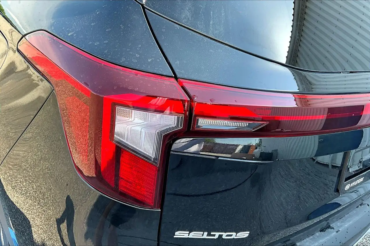 Kia Seltos photo Kia Seltos